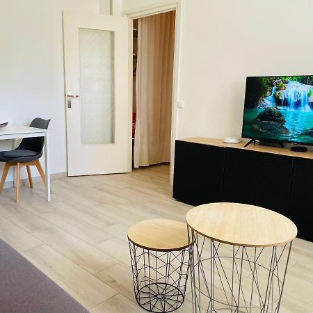 Magnifique Studio Independant Au Rez-De-Chaussee Тасен-ла-Деми-Люн Екстериор снимка