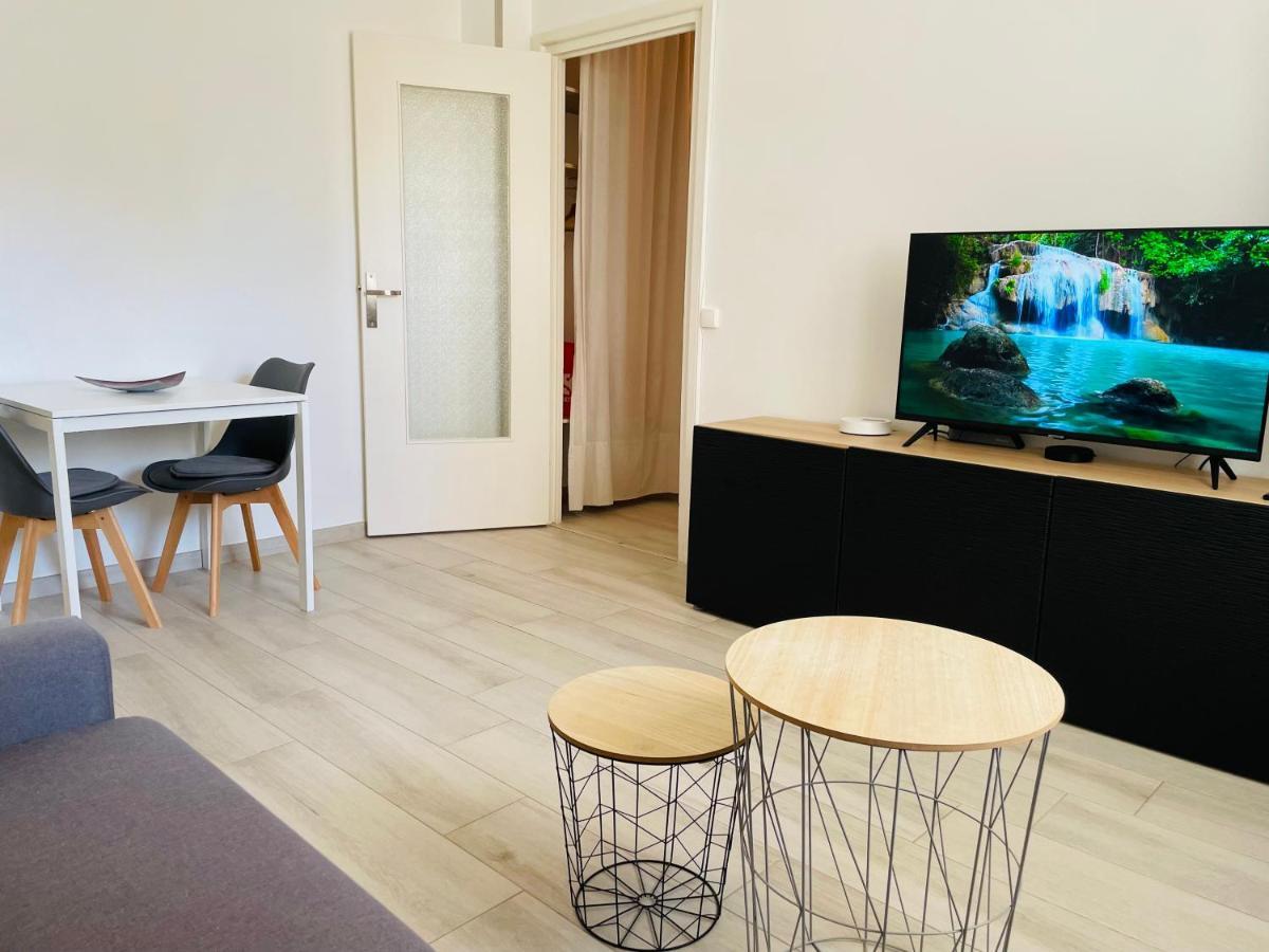 Magnifique Studio Independant Au Rez-De-Chaussee Тасен-ла-Деми-Люн Екстериор снимка